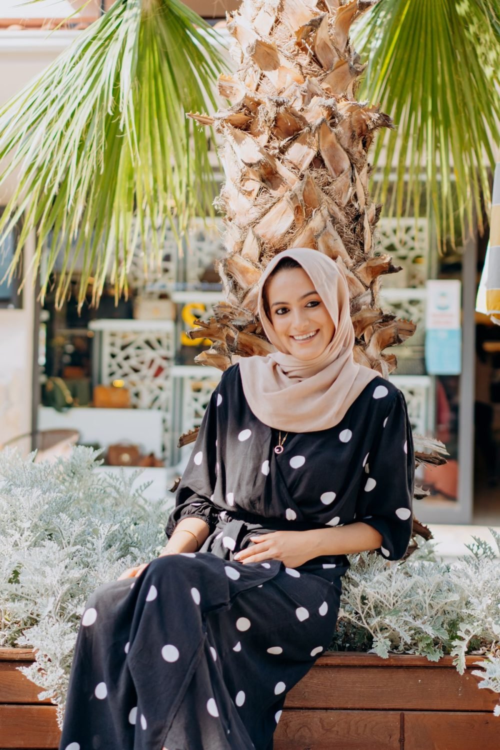 عباية مطرزة